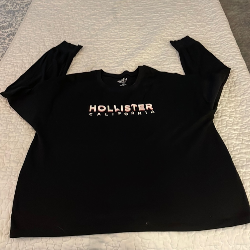 Hollister black long sleeve tee